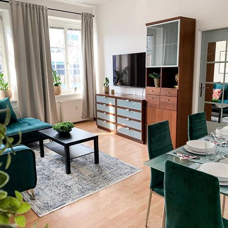 Cozy Downtown City Living Bratislava Buitenkant foto