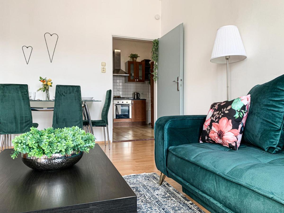 Cozy Downtown City Living Bratislava Buitenkant foto