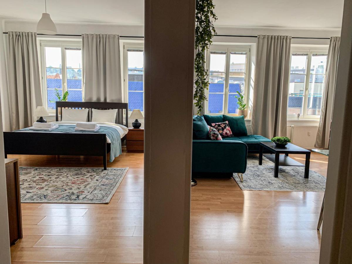 Cozy Downtown City Living Bratislava Buitenkant foto