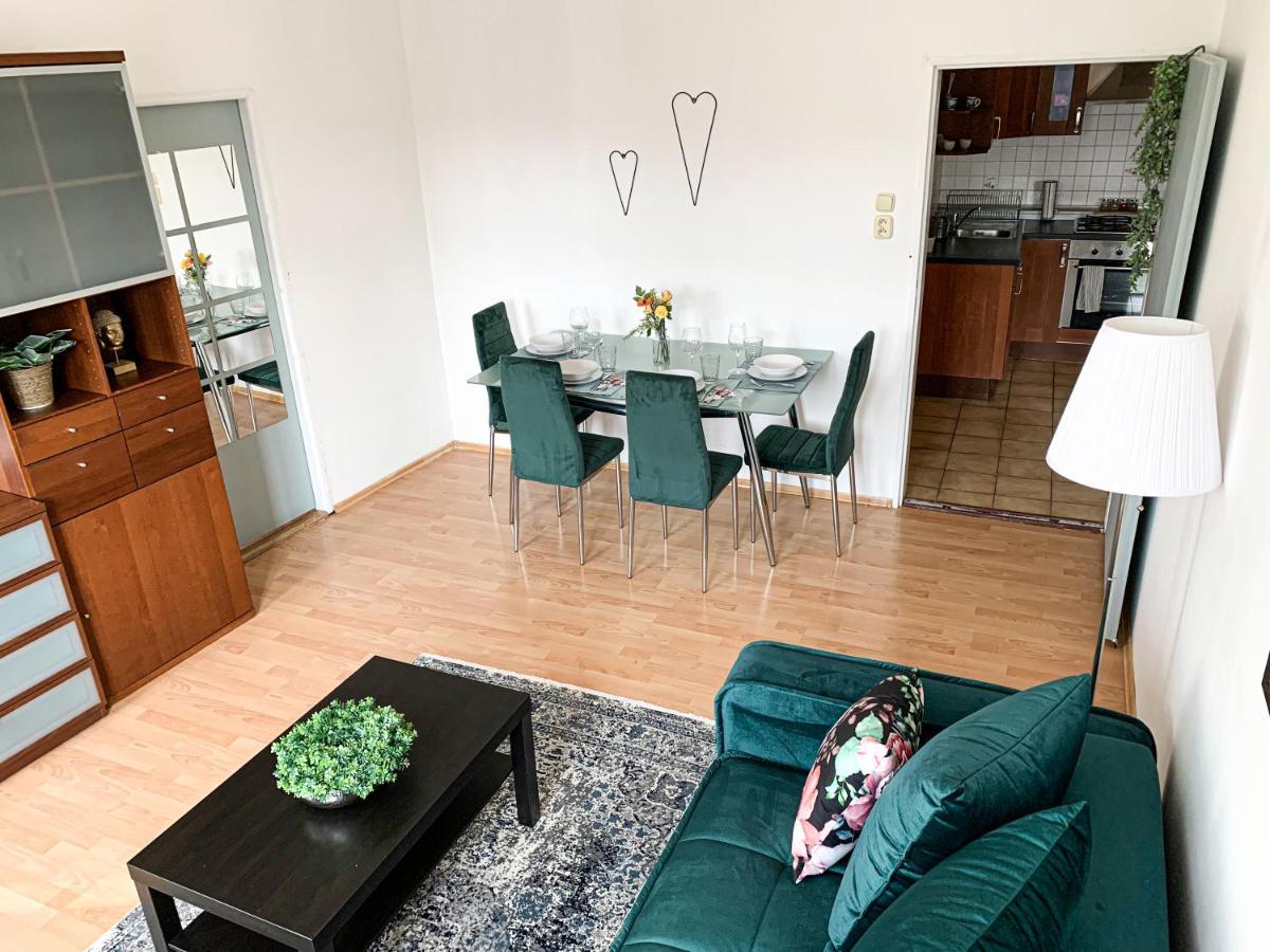 Cozy Downtown City Living Bratislava Buitenkant foto